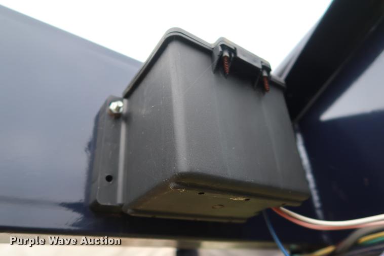 image for item DG3407 2015 Gooseneck Trailers livestock trailer