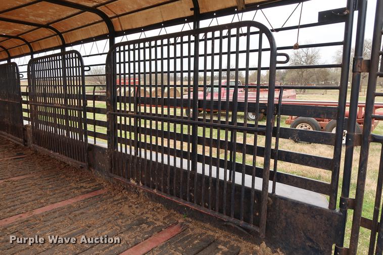 image for item DG3407 2015 Gooseneck Trailers livestock trailer