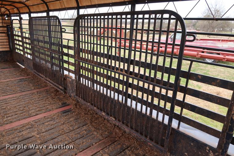 image for item DG3407 2015 Gooseneck Trailers livestock trailer