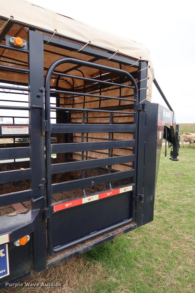 image for item DG3407 2015 Gooseneck Trailers livestock trailer