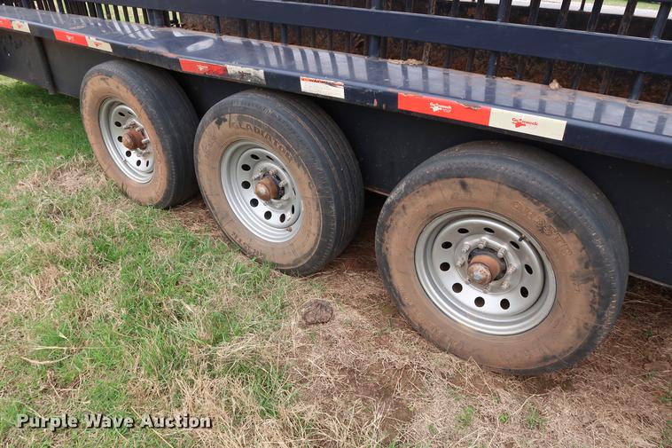 image for item DG3407 2015 Gooseneck Trailers livestock trailer
