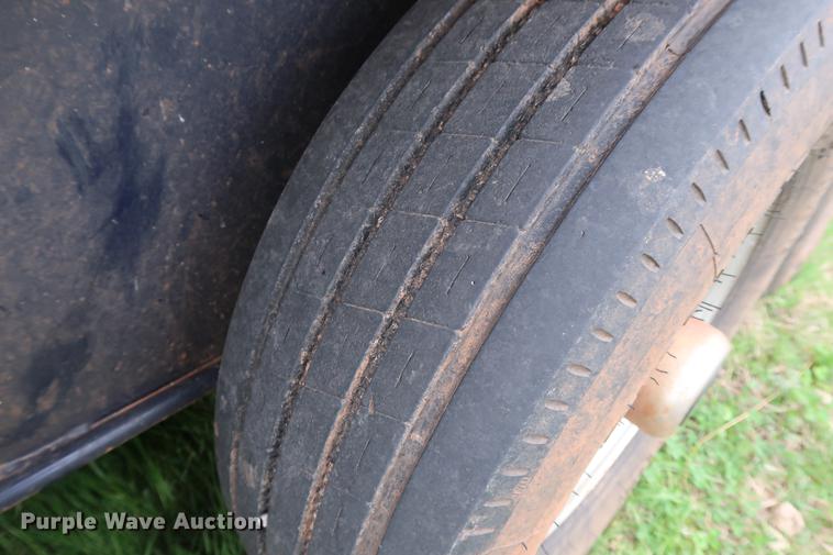 image for item DG3407 2015 Gooseneck Trailers livestock trailer