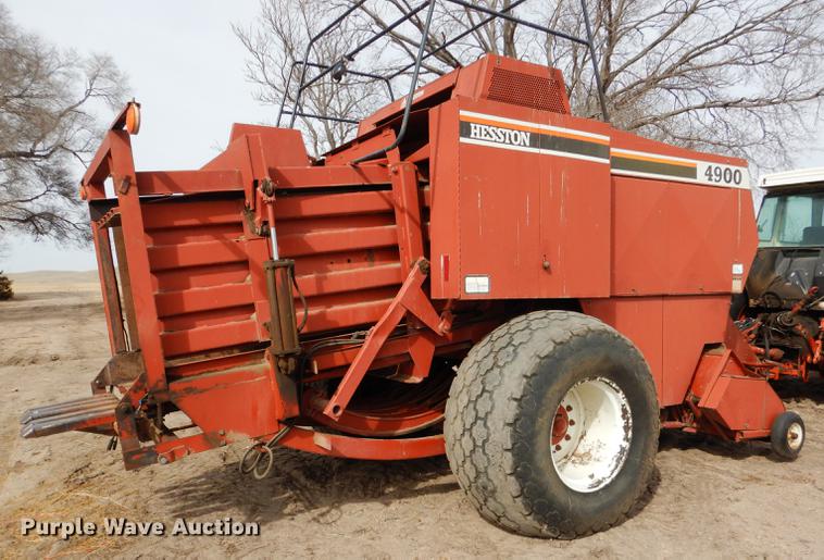 image for item DG5754 1993 Hesston 4900 large square baler