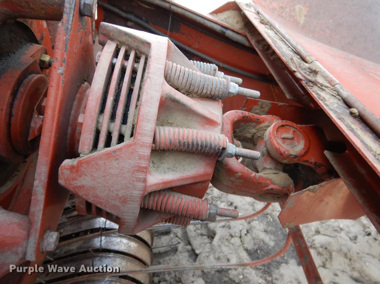 image for item DG5754 1993 Hesston 4900 large square baler