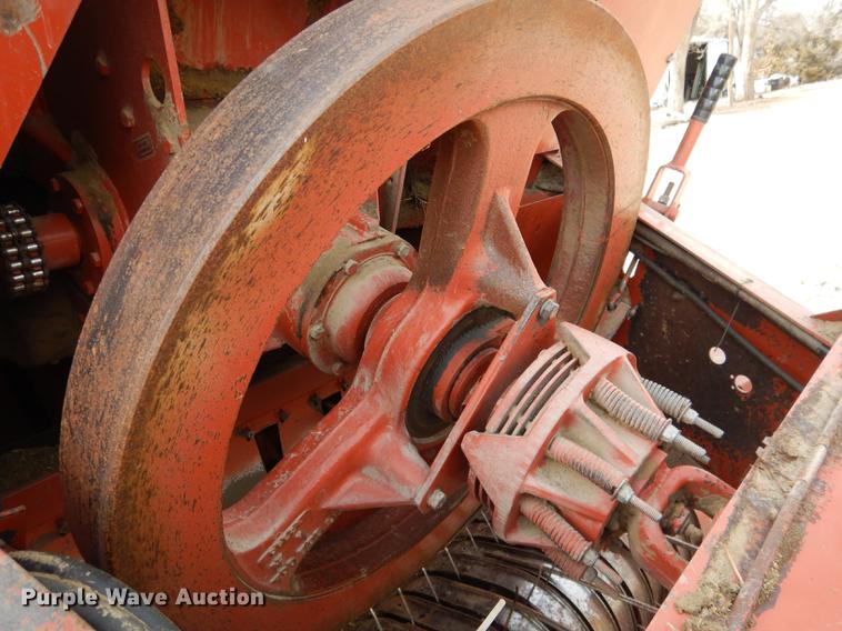 image for item DG5754 1993 Hesston 4900 large square baler