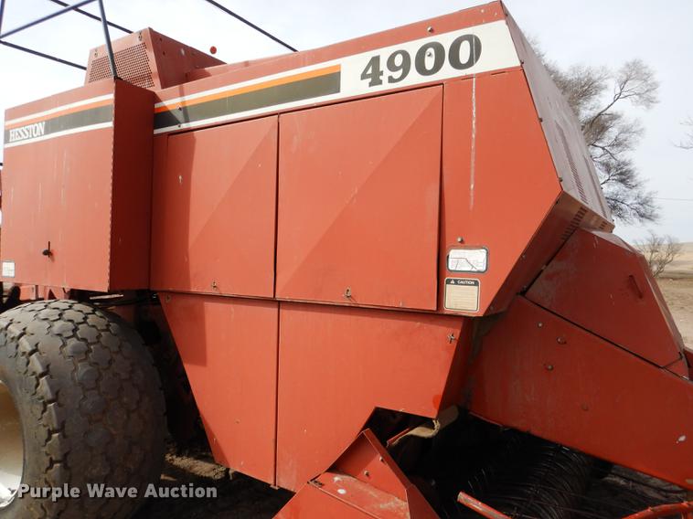 image for item DG5754 1993 Hesston 4900 large square baler
