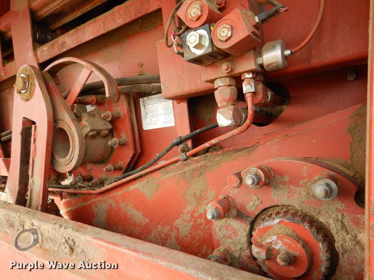 image for item DG5754 1993 Hesston 4900 large square baler