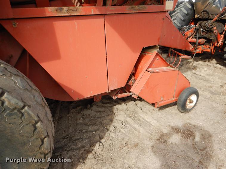 image for item DG5754 1993 Hesston 4900 large square baler