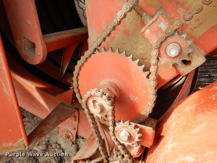 image for item DG5754 1993 Hesston 4900 large square baler