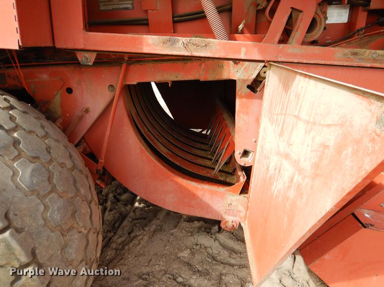 image for item DG5754 1993 Hesston 4900 large square baler