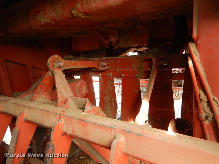 image for item DG5754 1993 Hesston 4900 large square baler