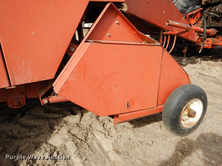 image for item DG5754 1993 Hesston 4900 large square baler