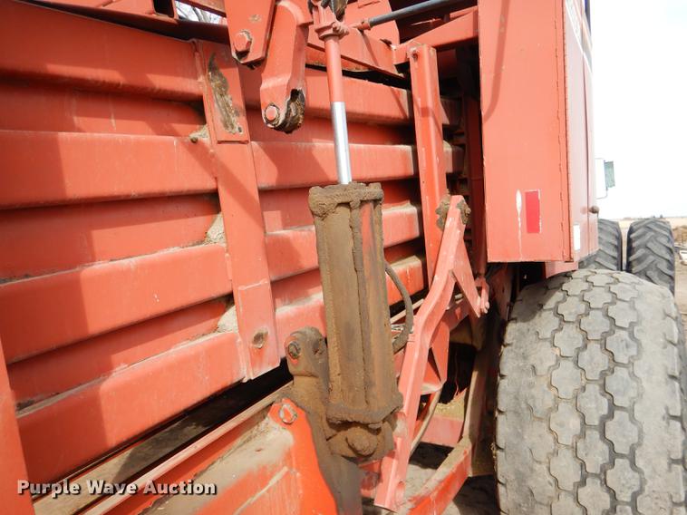 image for item DG5754 1993 Hesston 4900 large square baler