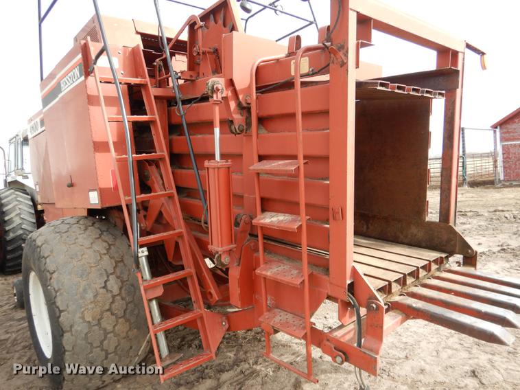 image for item DG5754 1993 Hesston 4900 large square baler