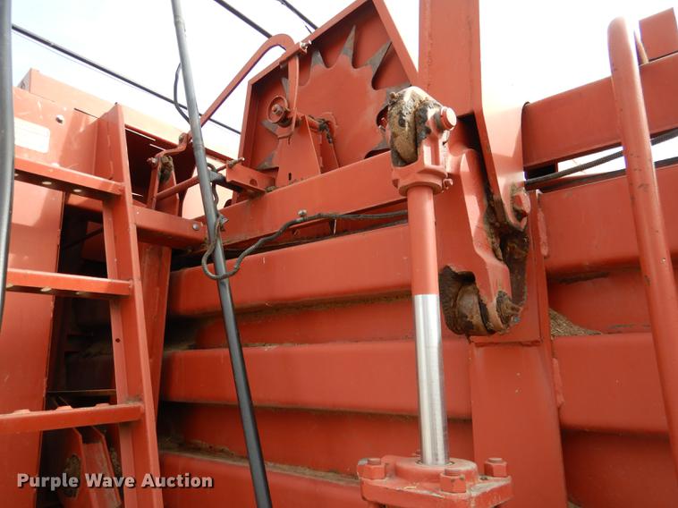 image for item DG5754 1993 Hesston 4900 large square baler