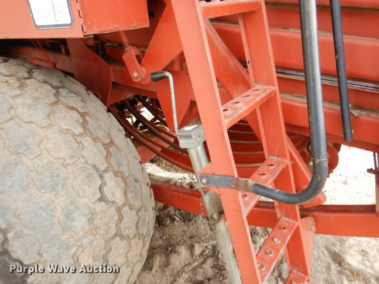 image for item DG5754 1993 Hesston 4900 large square baler