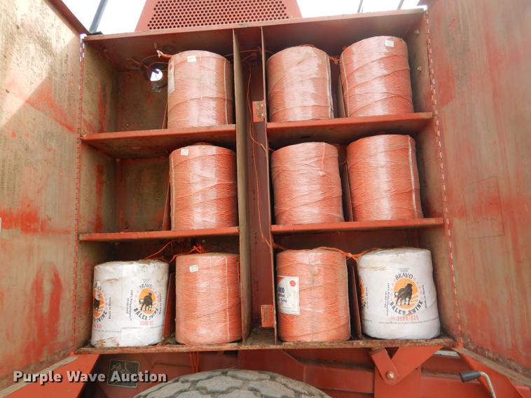 image for item DG5754 1993 Hesston 4900 large square baler