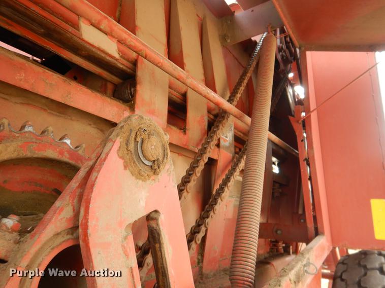 image for item DG5754 1993 Hesston 4900 large square baler