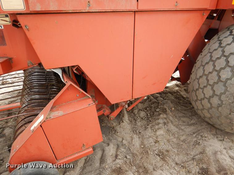image for item DG5754 1993 Hesston 4900 large square baler