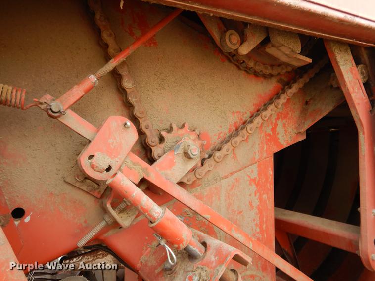 image for item DG5754 1993 Hesston 4900 large square baler