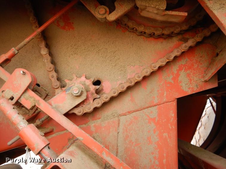 image for item DG5754 1993 Hesston 4900 large square baler