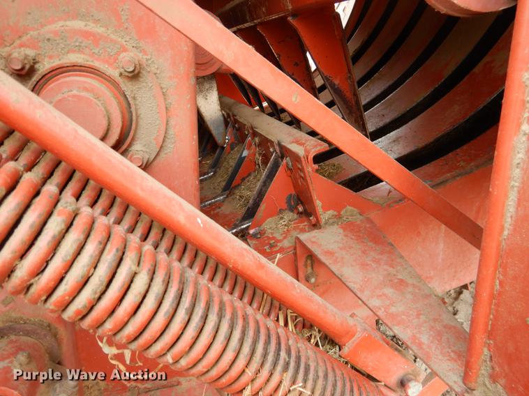 image for item DG5754 1993 Hesston 4900 large square baler
