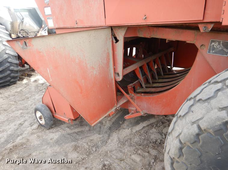 image for item DG5754 1993 Hesston 4900 large square baler