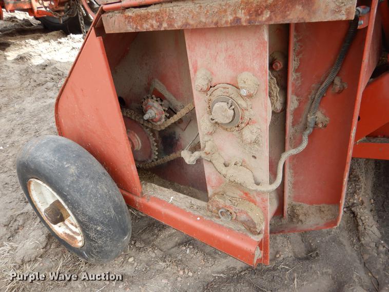 image for item DG5754 1993 Hesston 4900 large square baler