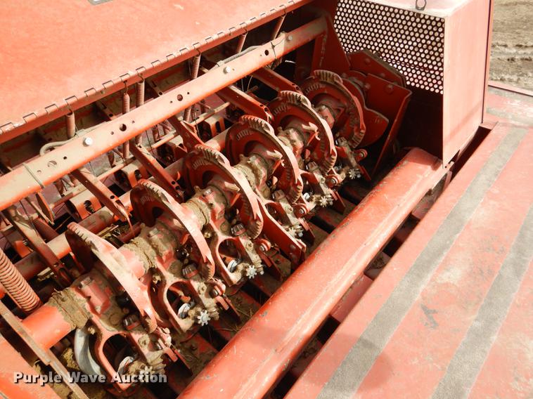 image for item DG5754 1993 Hesston 4900 large square baler