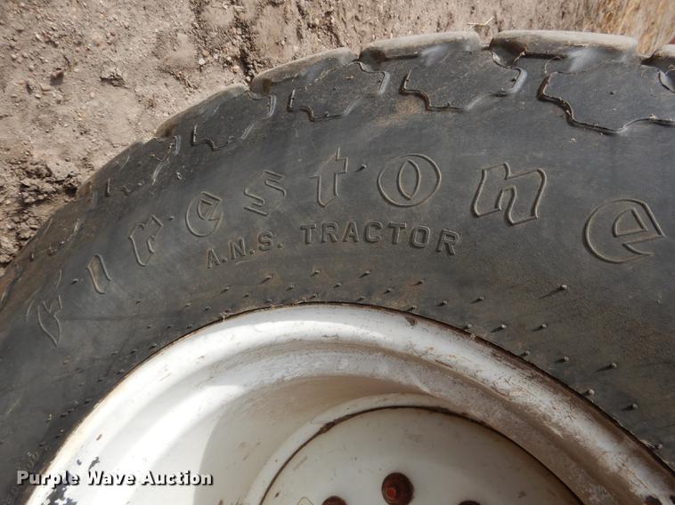 image for item DG5754 1993 Hesston 4900 large square baler