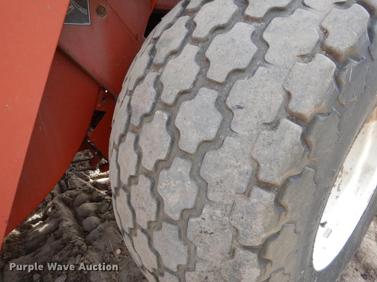 image for item DG5754 1993 Hesston 4900 large square baler