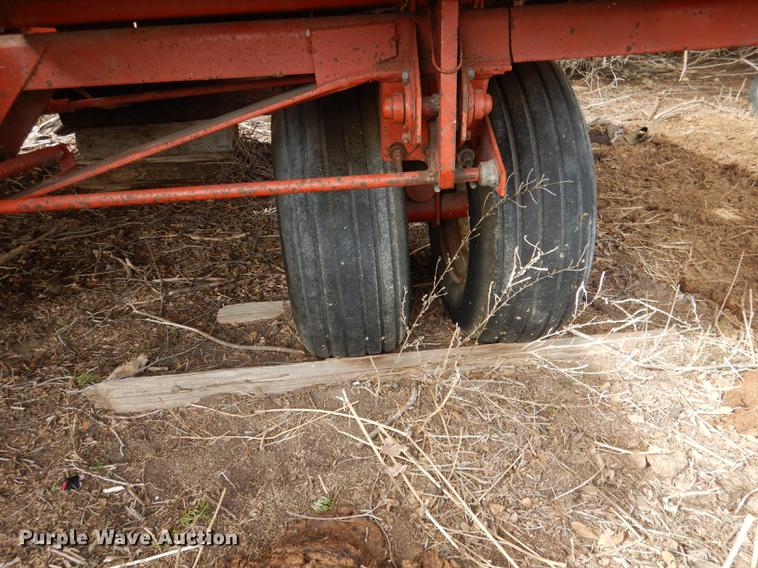 image for item DG5754 1993 Hesston 4900 large square baler