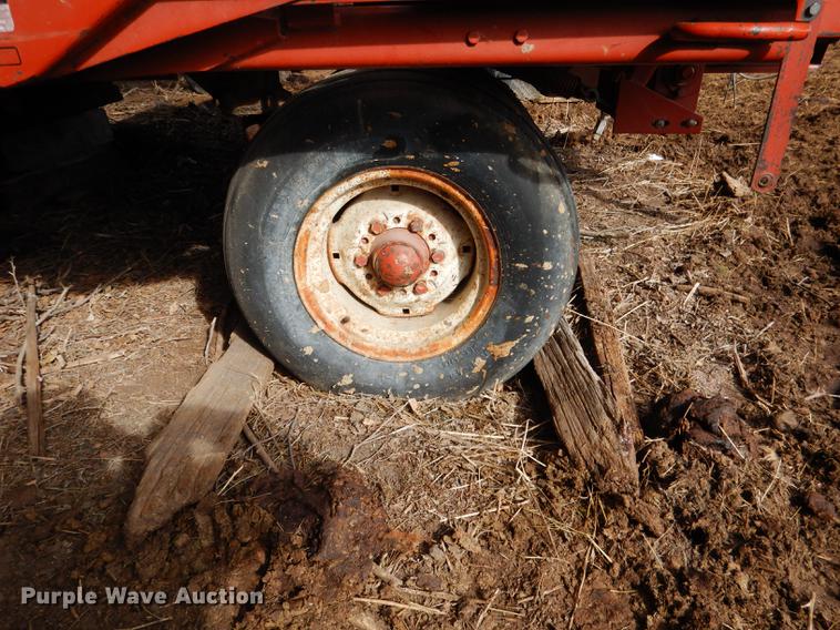 image for item DG5754 1993 Hesston 4900 large square baler