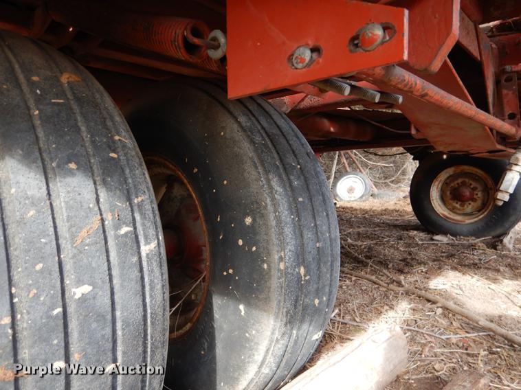 image for item DG5754 1993 Hesston 4900 large square baler