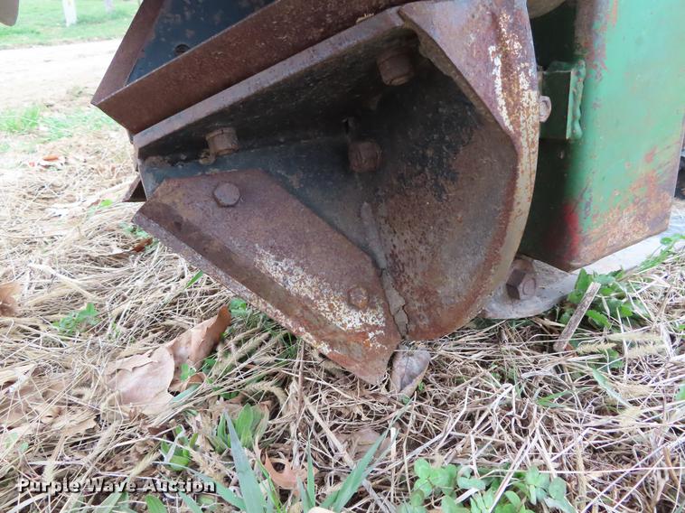 UFT 370 ditcher machine in Holton, KS Item DI9459 sold Purple Wave