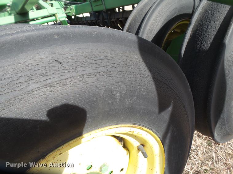 image for item EI9725 John Deere 455 grain drill