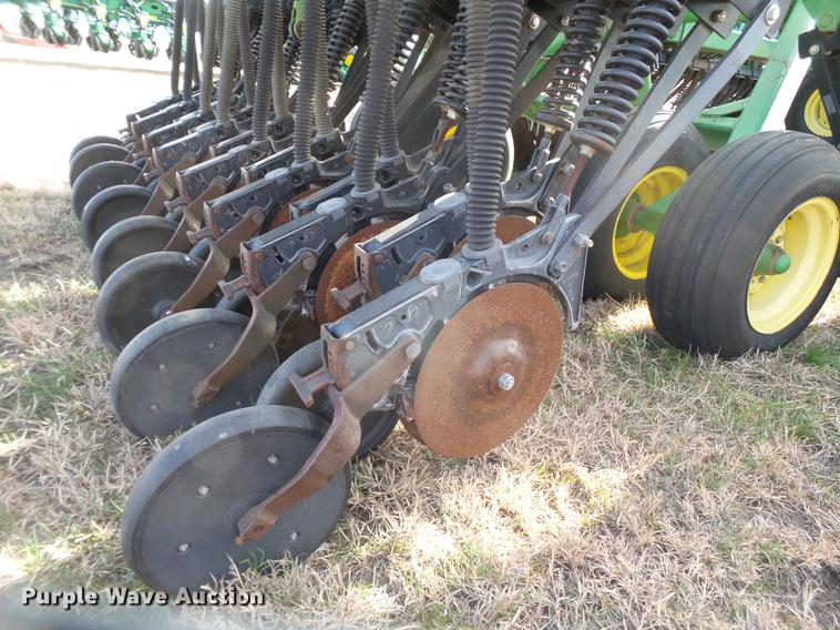 image for item EI9725 John Deere 455 grain drill