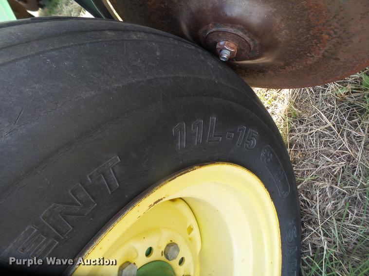 image for item EI9725 John Deere 455 grain drill