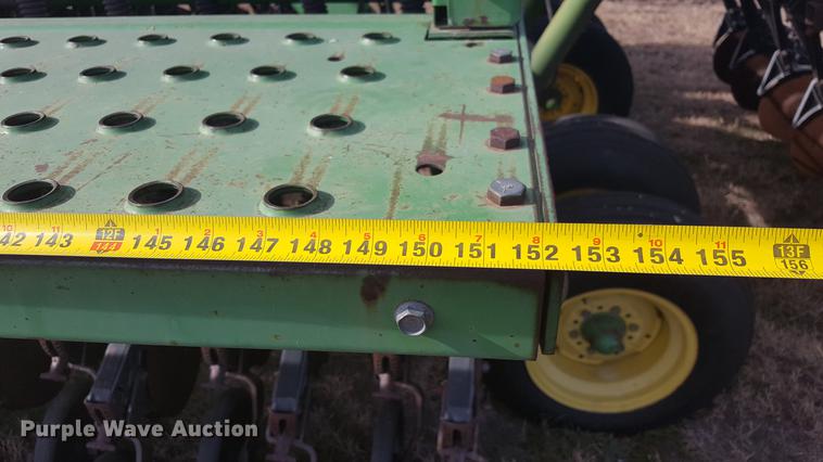 image for item EI9725 John Deere 455 grain drill