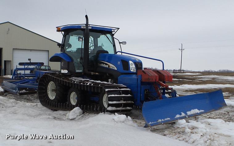 image for item EW9993 2005 New Holland TS115A tractor with snow groomer
