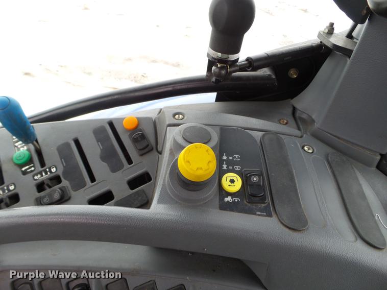 image for item EW9993 2005 New Holland TS115A tractor with snow groomer