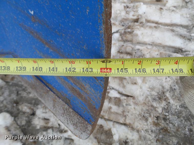 image for item EW9993 2005 New Holland TS115A tractor with snow groomer