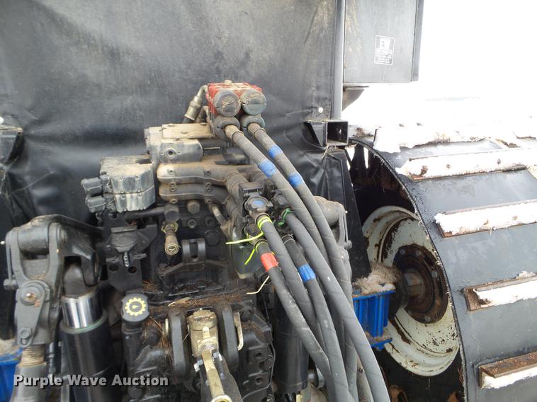 image for item EW9993 2005 New Holland TS115A tractor with snow groomer