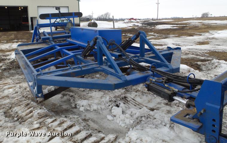 image for item EW9993 2005 New Holland TS115A tractor with snow groomer