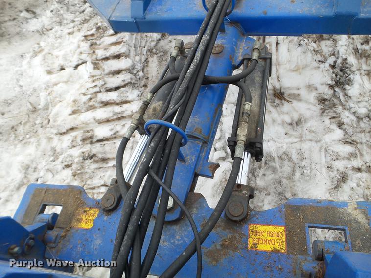 image for item EW9993 2005 New Holland TS115A tractor with snow groomer