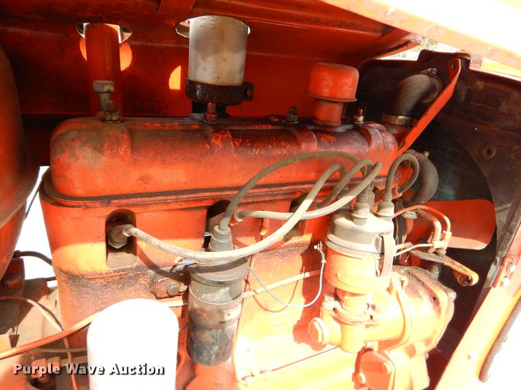 image for item EZ9911 1959 Allis Chalmers D10 tractor