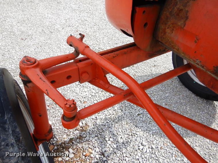 image for item EZ9911 1959 Allis Chalmers D10 tractor