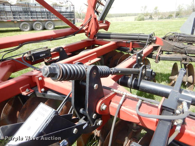 image for item EZ9982 2011 Case IH RMX370 tandem disk
