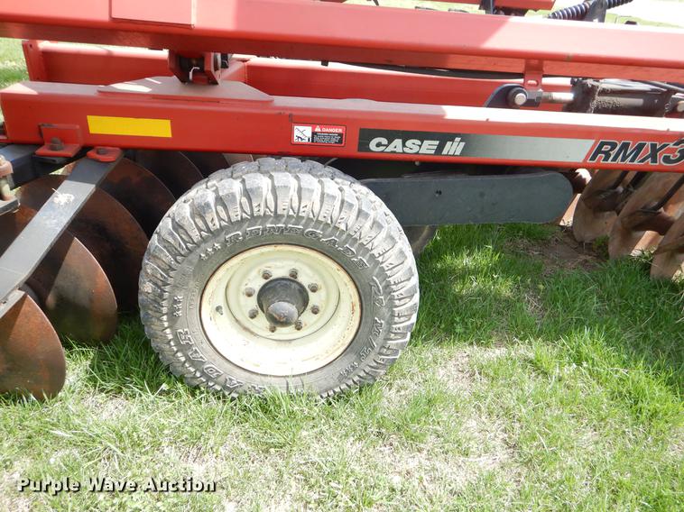 image for item EZ9982 2011 Case IH RMX370 tandem disk
