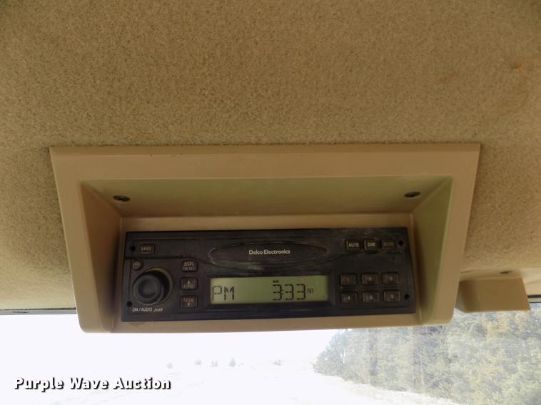 image for item FA9614 2006 John Deere 8130 MFWD tractor